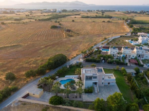 Luxury Xenos Villa 2 With 4 Bedrooms , Private Swimming Pool, Near The Sea